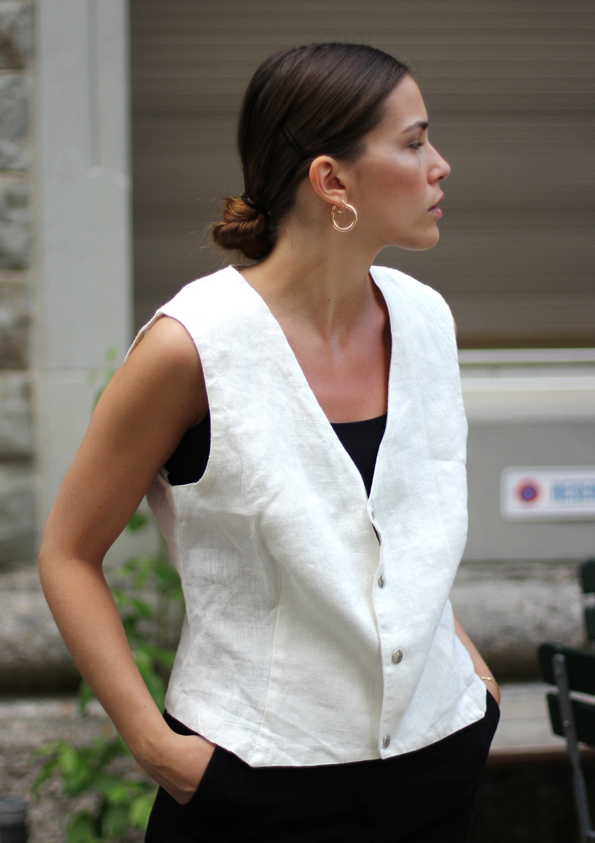 Vest London in Linen